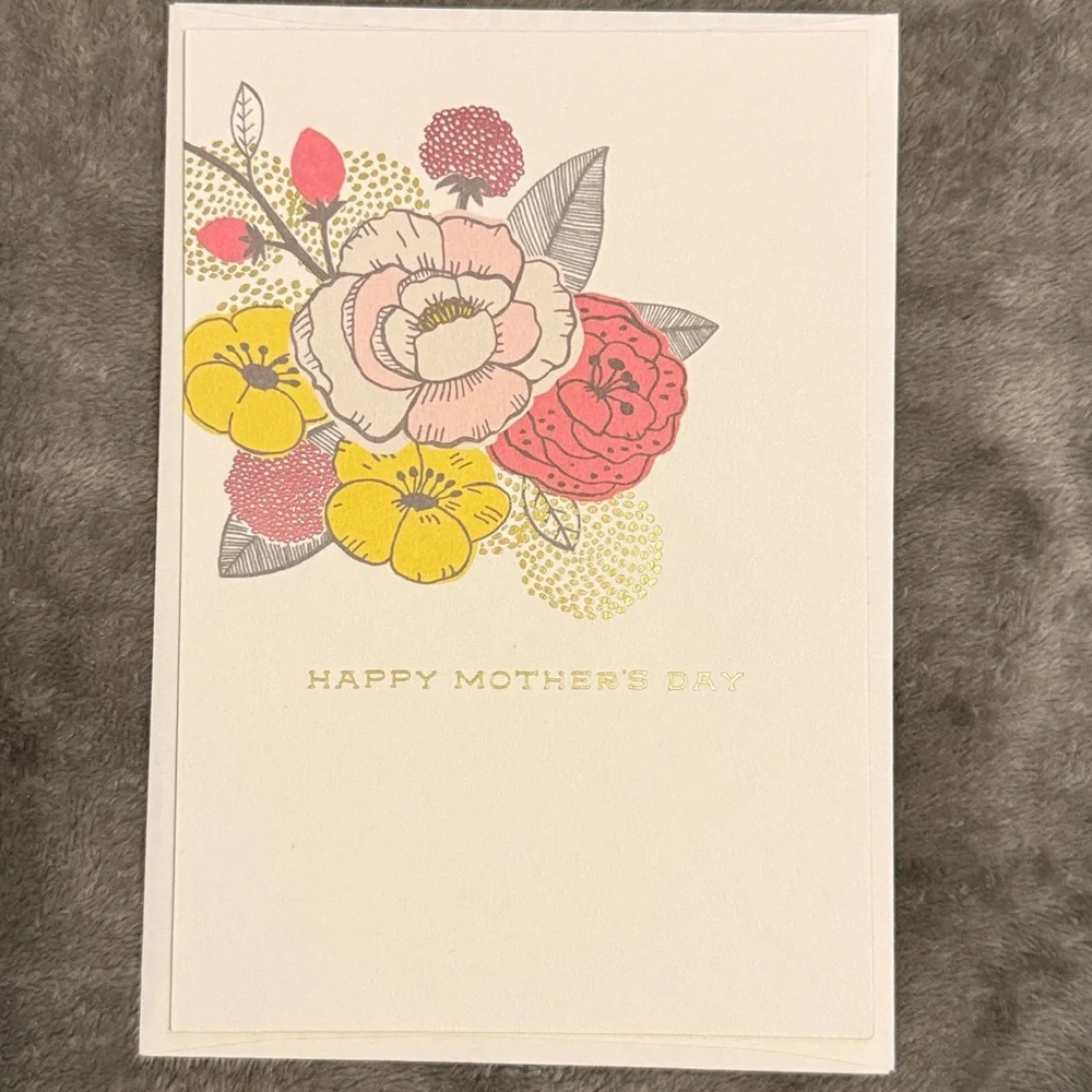 🌻 Bundle of 2 Hallmark and Shoebox Mother’s Day Cards